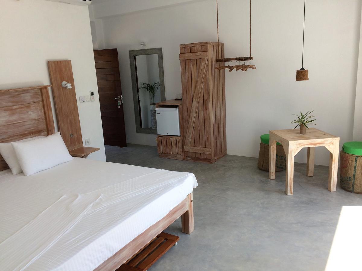 Jippie The Villa Hikkaduwa Buitenkant foto