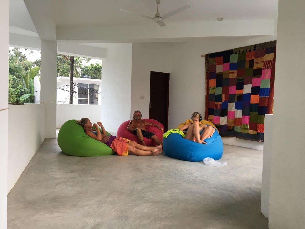 Jippie The Villa Hikkaduwa Buitenkant foto