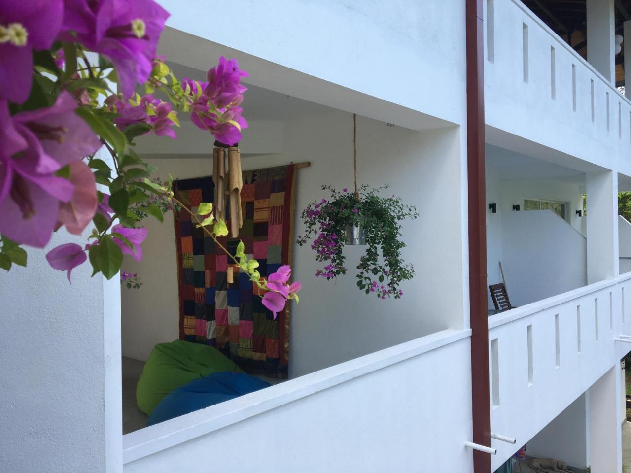Jippie The Villa Hikkaduwa Buitenkant foto