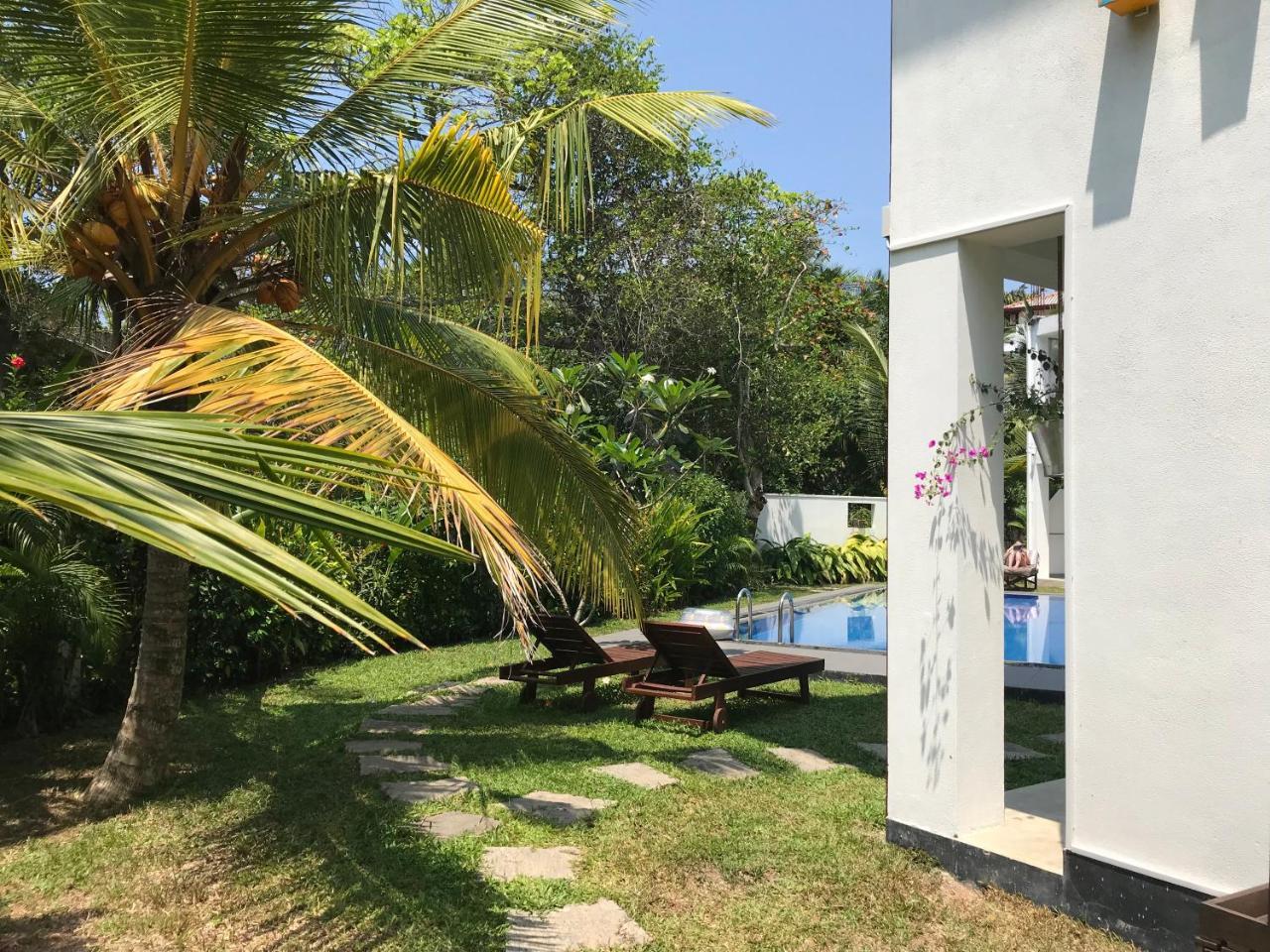 Jippie The Villa Hikkaduwa Buitenkant foto