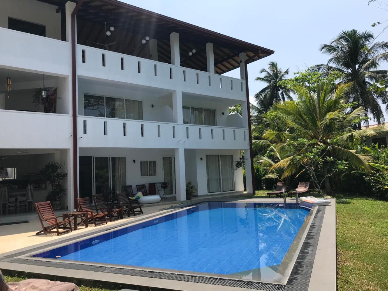 Jippie The Villa Hikkaduwa Buitenkant foto